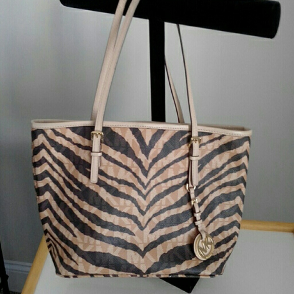 Ladies Michael Kors Handbag
